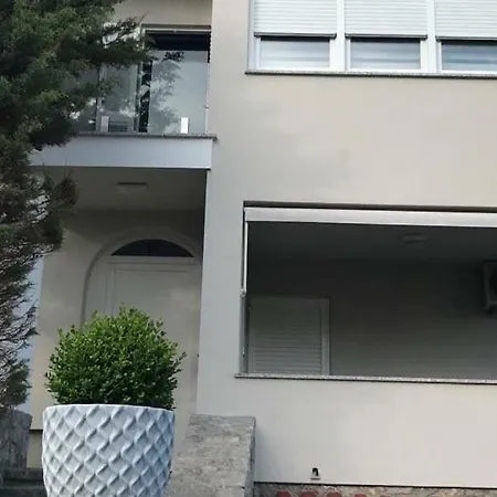 P&l Apartment
